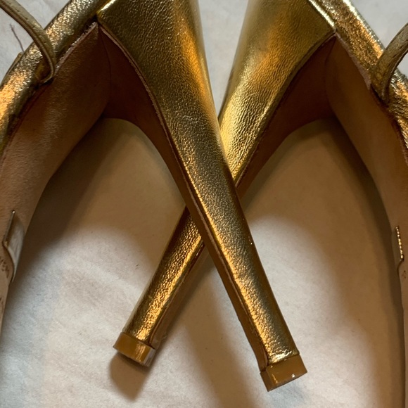SOLD 10 badgley mischka gold foil leather bow heels - Picture 6 of 13